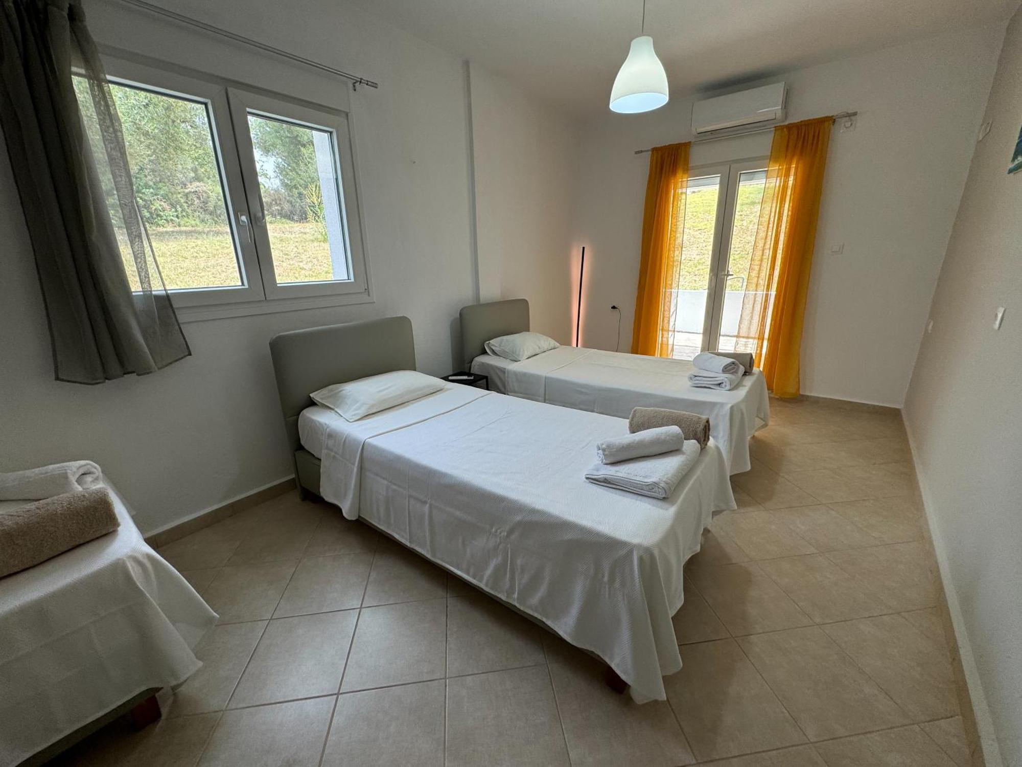 Makis House Hotel Nikiti  Exterior photo