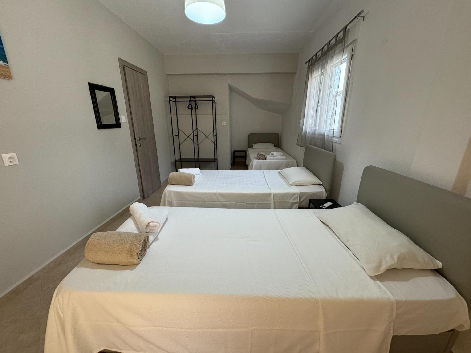 Makis House Hotel Nikiti  Exterior photo